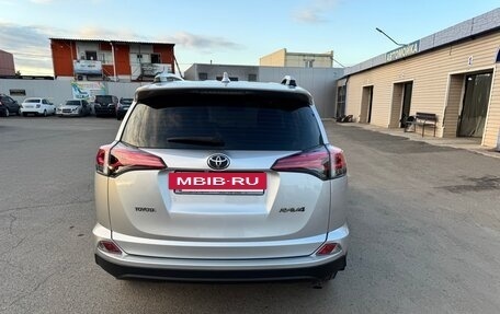 Toyota RAV4, 2018 год, 2 350 000 рублей, 3 фотография