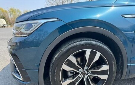 Volkswagen Tiguan II, 2021 год, 2 286 000 рублей, 10 фотография