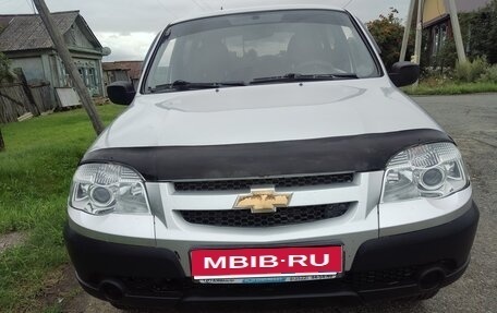 Chevrolet Niva I рестайлинг, 2011 год, 420 000 рублей, 6 фотография