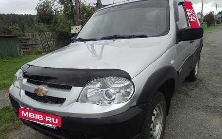 Chevrolet Niva I рестайлинг, 2011 год, 420 000 рублей, 4 фотография