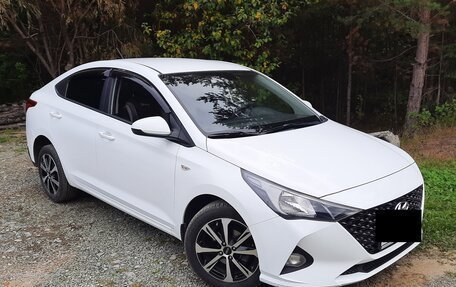 Hyundai Solaris II рестайлинг, 2021 год, 1 680 000 рублей, 2 фотография