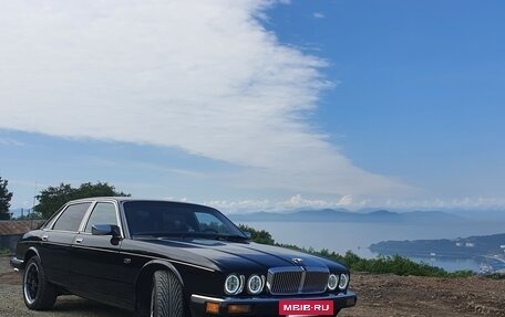 Jaguar XJ III (X350), 1988 год, 5 000 000 рублей, 3 фотография