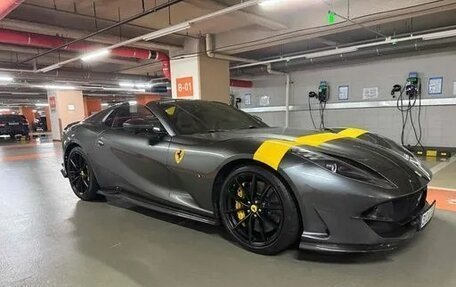Ferrari 812, 2021 год, 36 600 000 рублей, 5 фотография