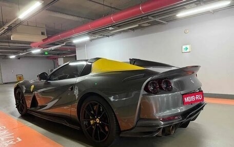 Ferrari 812, 2021 год, 36 600 000 рублей, 2 фотография