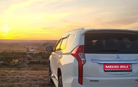 Mitsubishi Pajero Sport III рестайлинг, 2019 год, 3 700 000 рублей, 5 фотография