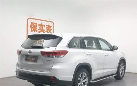 Toyota Highlander III, 2021 год, 2 880 000 рублей, 3 фотография
