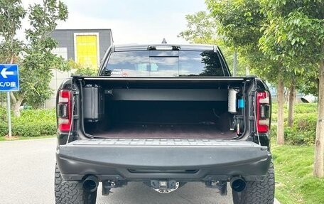 Rambler 1500, 2023 год, 16 000 000 рублей, 9 фотография