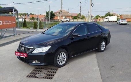 Toyota Camry, 2014 год, 1 390 000 рублей, 2 фотография