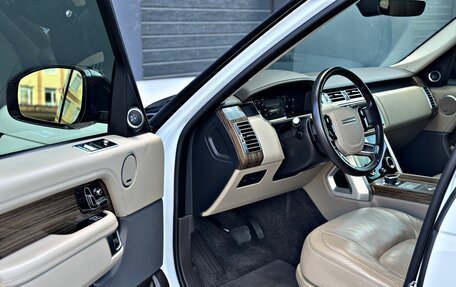 Land Rover Range Rover IV рестайлинг, 2018 год, 5 600 000 рублей, 9 фотография