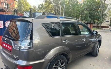 Mitsubishi Outlander III рестайлинг 3, 2011 год, 1 000 000 рублей, 3 фотография