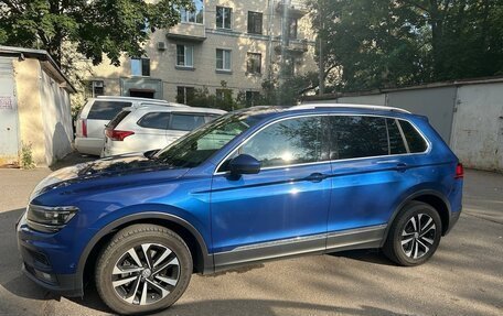 Volkswagen Tiguan II, 2019 год, 2 300 000 рублей, 4 фотография