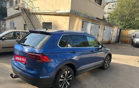 Volkswagen Tiguan II, 2019 год, 2 300 000 рублей, 2 фотография