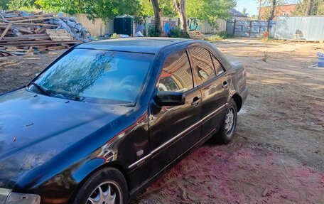 Mercedes-Benz E-Класс, 1993 год, 130 000 рублей, 2 фотография