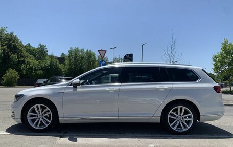 Volkswagen Passat B8 рестайлинг, 2018 год, 2 150 000 рублей, 4 фотография
