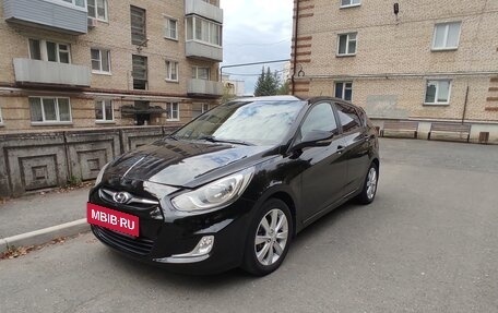 Hyundai Solaris II рестайлинг, 2012 год, 614 000 рублей, 3 фотография