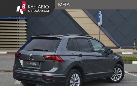 Volkswagen Tiguan II, 2021 год, 2 252 000 рублей, 2 фотография