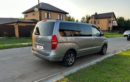 Hyundai H-1 II рестайлинг, 2010 год, 950 000 рублей, 5 фотография
