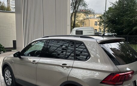 Volkswagen Tiguan II, 2019 год, 2 500 000 рублей, 2 фотография