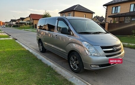 Hyundai H-1 II рестайлинг, 2010 год, 950 000 рублей, 3 фотография