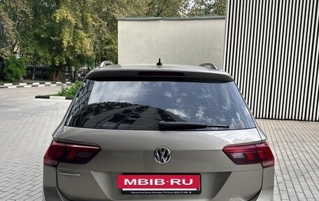 Volkswagen Tiguan II, 2019 год, 2 500 000 рублей, 3 фотография