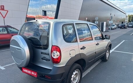 Chevrolet Niva I рестайлинг, 2015 год, 635 000 рублей, 4 фотография