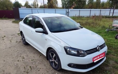 Volkswagen Polo VI (EU Market), 2015 год, 880 000 рублей, 2 фотография
