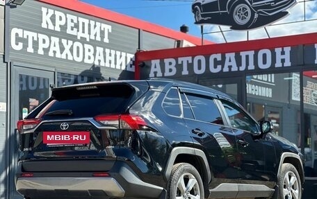 Toyota RAV4, 2021 год, 2 990 000 рублей, 8 фотография