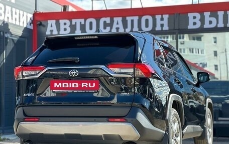 Toyota RAV4, 2021 год, 2 990 000 рублей, 7 фотография