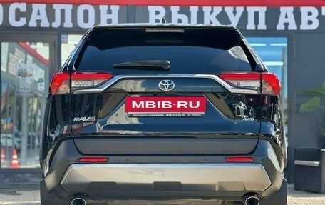 Toyota RAV4, 2021 год, 2 990 000 рублей, 9 фотография