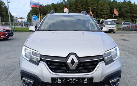 Renault Sandero II рестайлинг, 2019 год, 999 999 рублей, 2 фотография