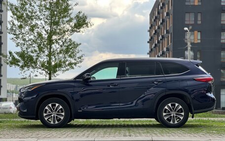 Toyota Highlander, 2022 год, 3 900 000 рублей, 5 фотография