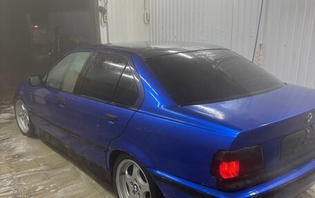 BMW 3 серия, 1991 год, 320 000 рублей, 4 фотография