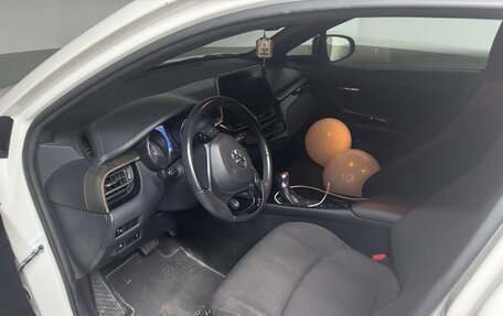 Toyota C-HR I рестайлинг, 2018 год, 1 999 999 рублей, 2 фотография