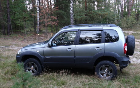 Chevrolet Niva I рестайлинг, 2016 год, 820 000 рублей, 5 фотография