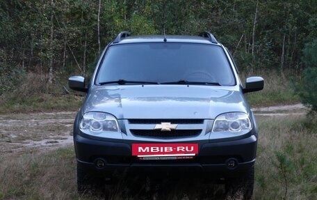 Chevrolet Niva I рестайлинг, 2016 год, 820 000 рублей, 3 фотография