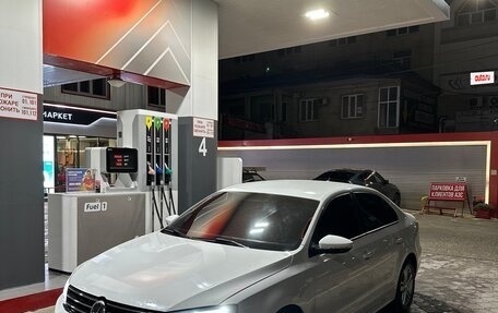 Volkswagen Jetta VI, 2016 год, 1 220 000 рублей, 3 фотография