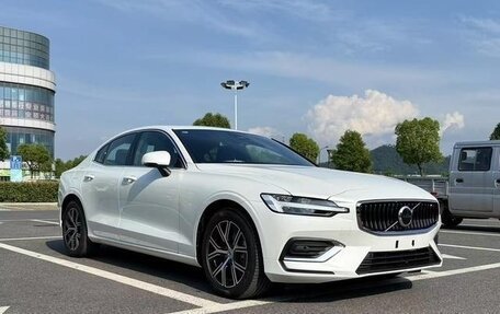 Volvo S60 III, 2025 год, 3 423 000 рублей, 3 фотография