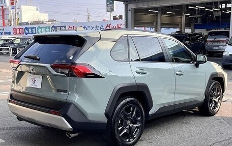 Toyota RAV4, 2022 год, 2 800 000 рублей, 5 фотография