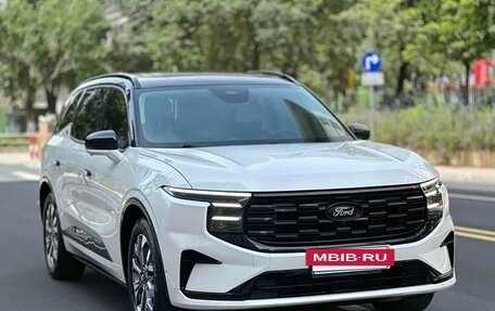 Ford Edge II рестайлинг, 2022 год, 2 300 000 рублей, 3 фотография