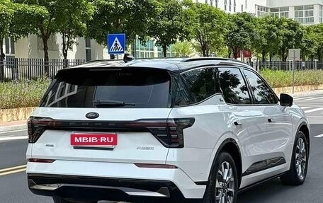 Ford Edge II рестайлинг, 2022 год, 2 300 000 рублей, 4 фотография
