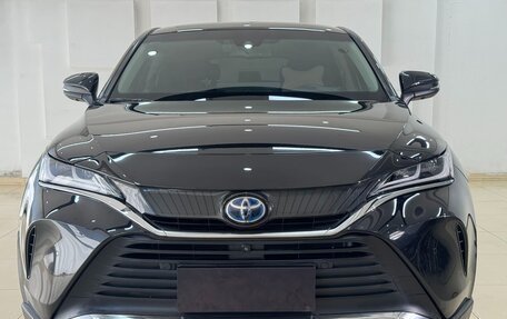 Toyota Harrier, 2022 год, 3 700 000 рублей, 2 фотография