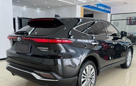 Toyota Harrier, 2022 год, 3 700 000 рублей, 6 фотография