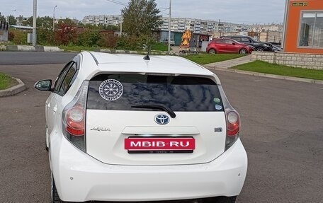 Toyota Aqua I, 2013 год, 888 888 рублей, 3 фотография