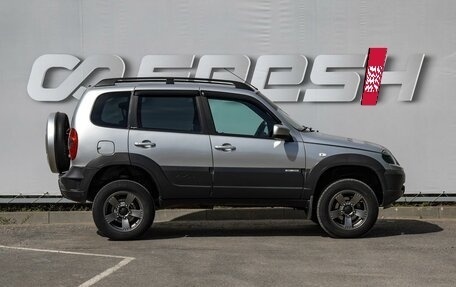 Chevrolet Niva I рестайлинг, 2018 год, 830 000 рублей, 5 фотография