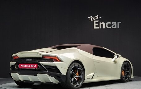 Lamborghini Huracán, 2021 год, 22 120 000 рублей, 2 фотография