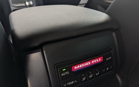 Toyota Land Cruiser Prado 150 рестайлинг 2, 2021 год, 5 190 000 рублей, 7 фотография