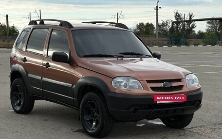 Chevrolet Niva I рестайлинг, 2019 год, 770 000 рублей, 3 фотография