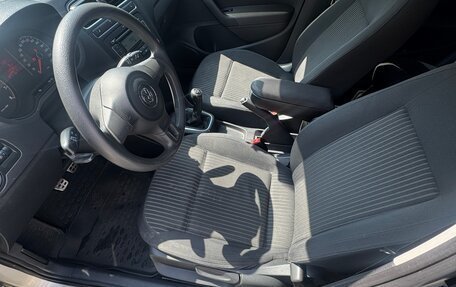 Volkswagen Polo VI (EU Market), 2011 год, 830 000 рублей, 14 фотография