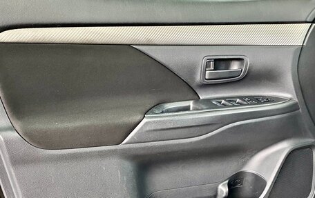 Mitsubishi Outlander III рестайлинг 3, 2012 год, 1 399 000 рублей, 13 фотография