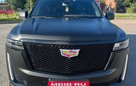 Cadillac Escalade V, 2022 год, 9 500 000 рублей, 8 фотография